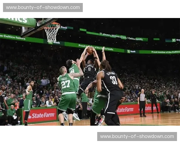 乌度卡构建多重防守屏障 火箭用车轮战消耗对手核心